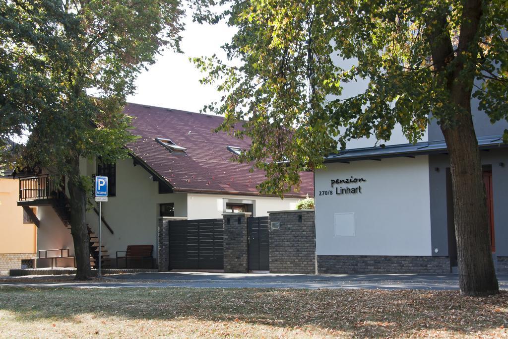 Penzion Linhart Hotel Poděbrady Exterior foto